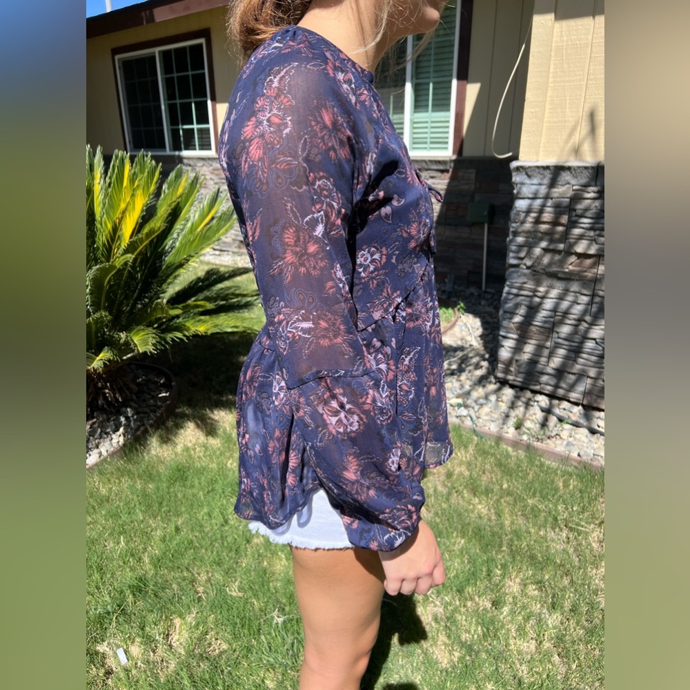 Floral Lace Up Sheer Lined Peasant Top (XS) - Picture 4 of 6